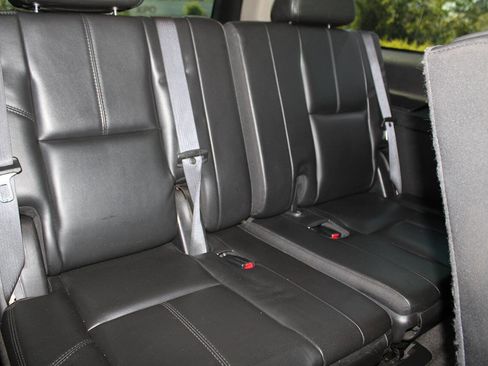 Used 2011 Chevrolet Suburban LT AWD/4WD image 40