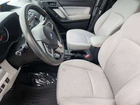 Used 2017 Subaru Forester 2.5i Premium w/ Popular Package #1A AWD/4WD image 4