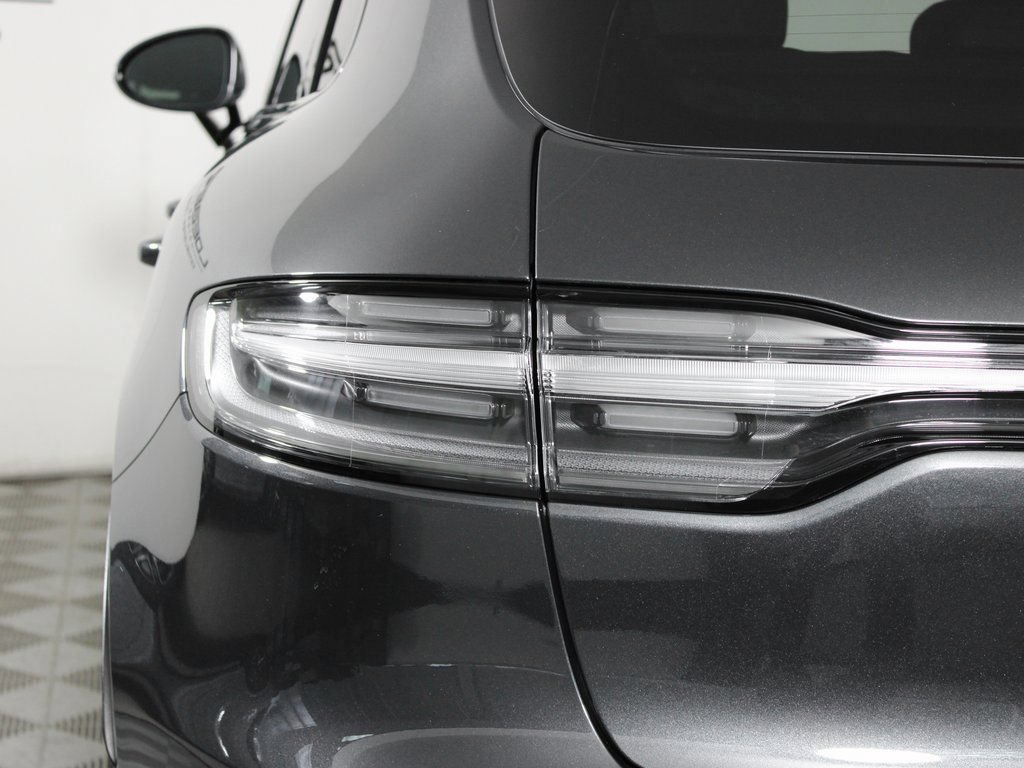 Certified 2026 Porsche Macan AWD/4WD image 12