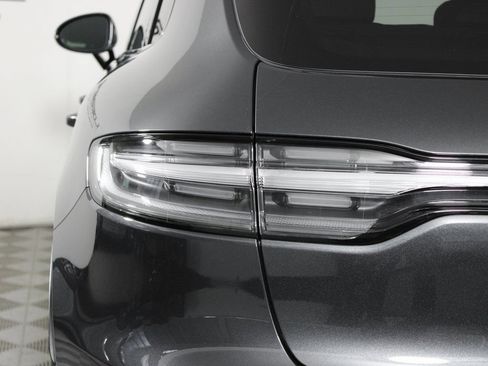 Certified 2026 Porsche Macan AWD/4WD image 12