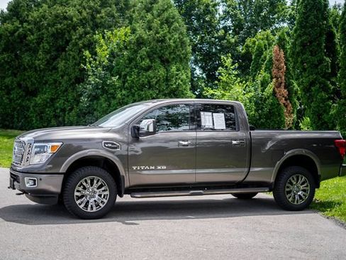 Used 2016 Nissan Titan Platinum Reserve AWD/4WD image 9