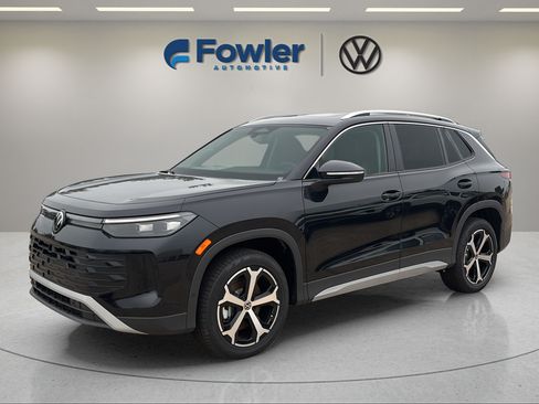 New 2026 Volkswagen Tiguan SE AWD/4WD image 3