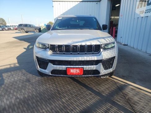 New 2026 Jeep Grand Cherokee Limited image 21