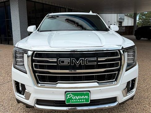 Used 2023 GMC Yukon SLT w/ SLT Luxury Package RWD image 3