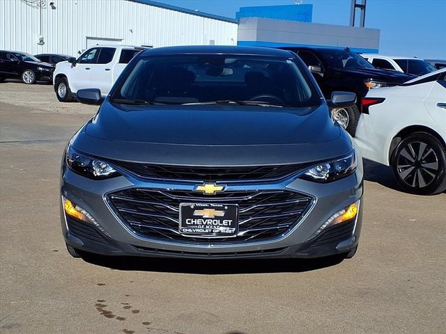 Used 2025 Chevrolet Malibu LT FWD image 2