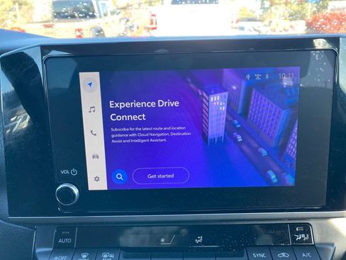 Used 2025 Toyota Camry LE image 21