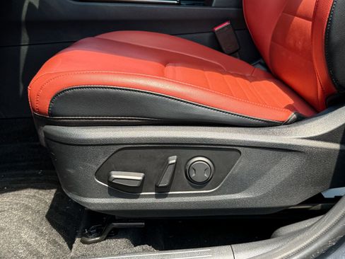 Certified 2023 Kia Sportage SX Prestige AWD/4WD image 19