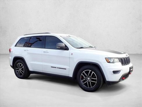 Used 2018 Jeep Grand Cherokee Trailhawk AWD/4WD image 6