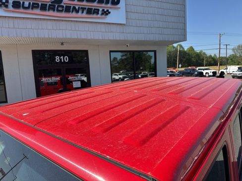 Used 2025 Jeep Wrangler Unlimited Rubicon image 12