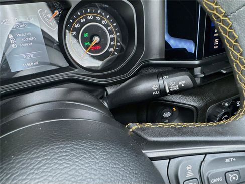 Used 2024 Jeep Gladiator Sport AWD/4WD image 6