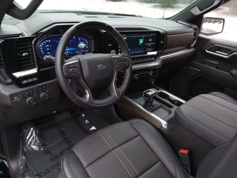 Used 2025 Chevrolet Silverado 1500 High Country w/ Midnight Edition image 14