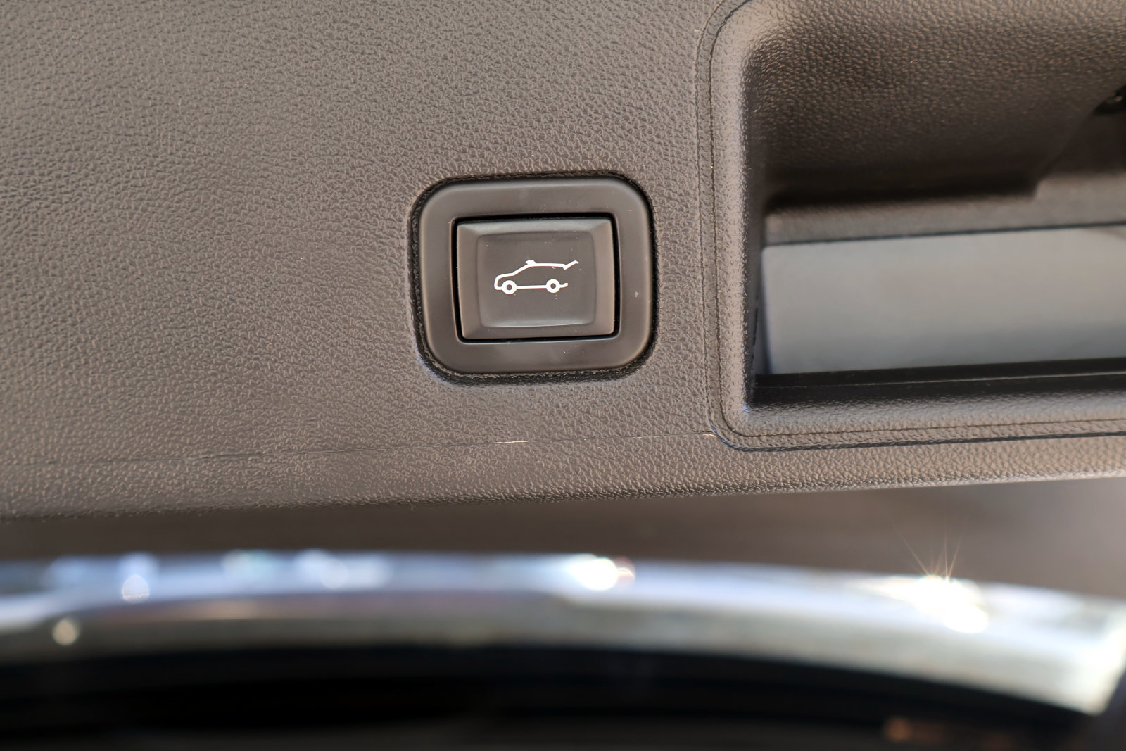 Used 2021 GMC Terrain SLT w/ Elevation Edition FWD image 12