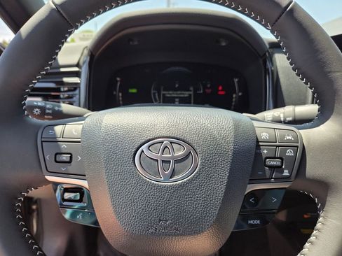 New 2026 Toyota Camry SE FWD image 21