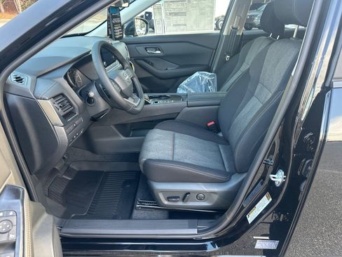 New 2026 Nissan Rogue SV image 9