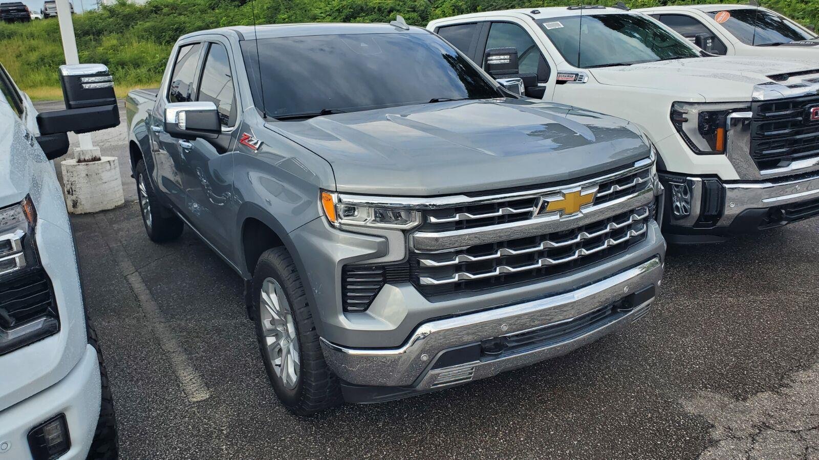 Used 2024 Chevrolet Silverado 1500 LTZ w/ LTZ Premium Package AWD/4WD image 2