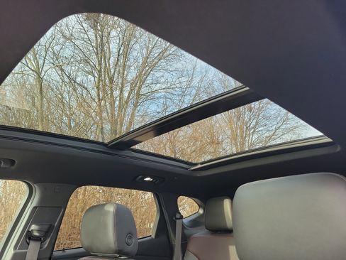 Used 2021 Chevrolet Blazer RS w/ Enhanced Convenience Package image 18