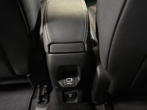 Used 2020 Jeep Renegade Altitude FWD image 20
