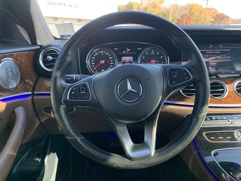 Used 2017 Mercedes-Benz E 300 4MATIC image 18