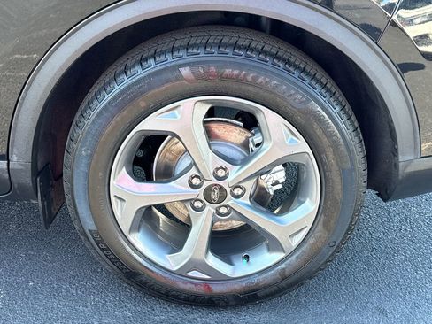 Certified 2025 Ford Escape ST-Line FWD image 19