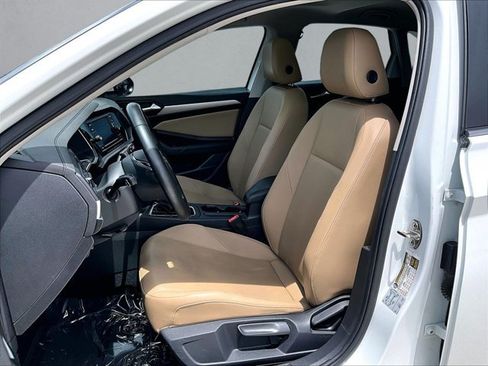 Used 2019 Volkswagen Jetta SE FWD image 25