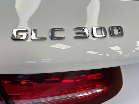 Used 2019 Mercedes-Benz GLC 300 w/ AMG Line image 9