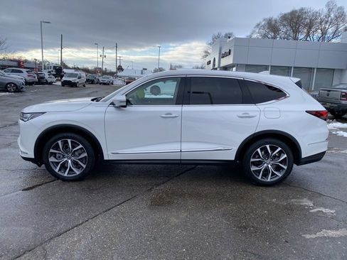 Used 2023 Acura MDX SH-AWD w/ Technology Package image 10