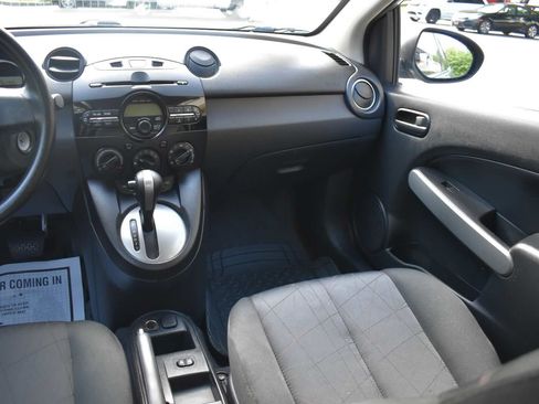 Used 2013 MAZDA MAZDA2 Sport FWD image 15