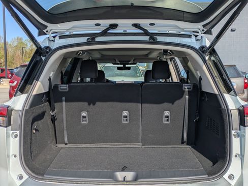 New 2026 Nissan Pathfinder SL w/ SL Premium Package FWD image 29