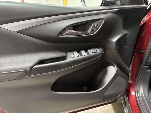 Used 2025 Buick Envista Preferred FWD image 20