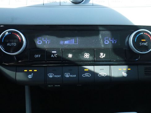 New 2025 Hyundai Elantra Limited image 15