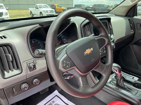 Used 2020 Chevrolet Colorado W/T w/ Custom Special Edition AWD/4WD image 8