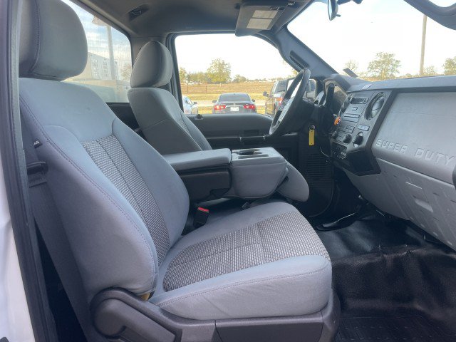 Used 2016 Ford F550 4x4 Regular Cab Super Duty image 8
