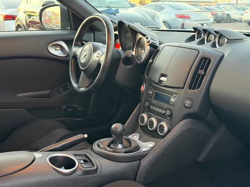 Used 2019 Nissan 370Z Coupe image 25