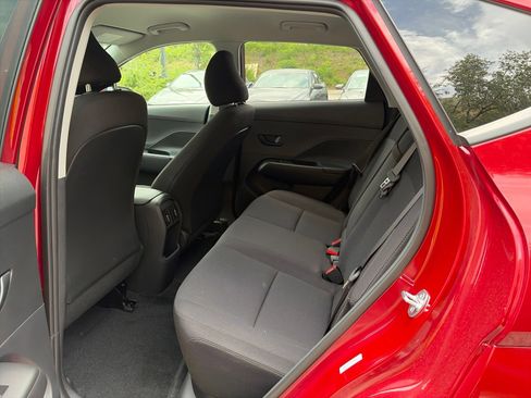 Used 2025 Hyundai Kona SEL FWD image 10