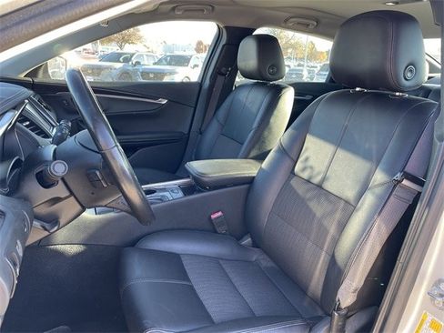Used 2018 Chevrolet Impala LT image 24