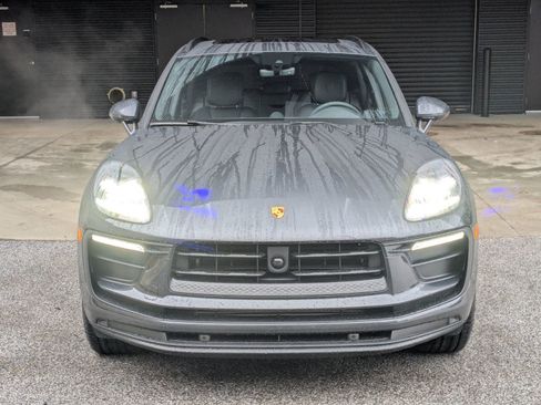 New 2026 Porsche Macan AWD/4WD image 6