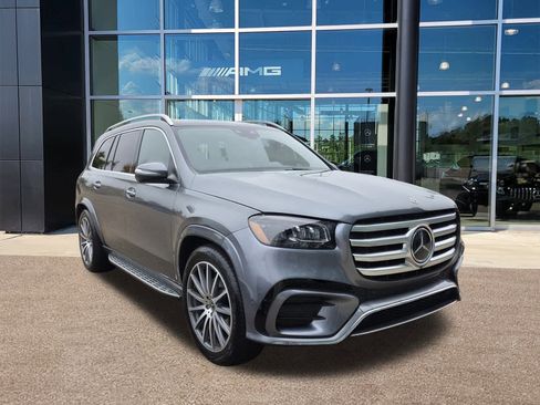 Certified 2025 Mercedes-Benz GLS 450 4MATIC image 3