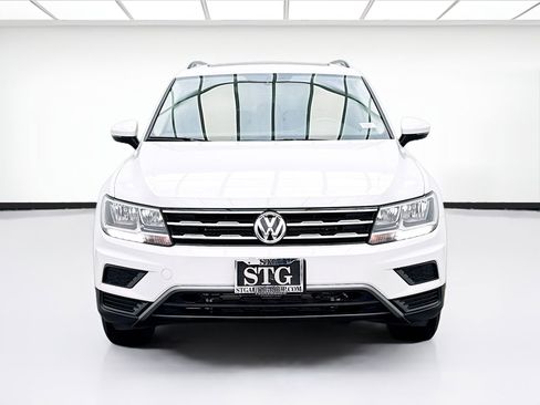 Used 2020 Volkswagen Tiguan S image 2