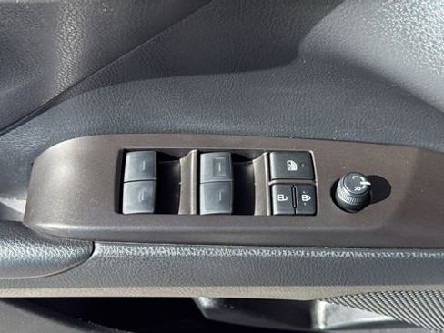 Used 2024 Toyota Camry SE image 18