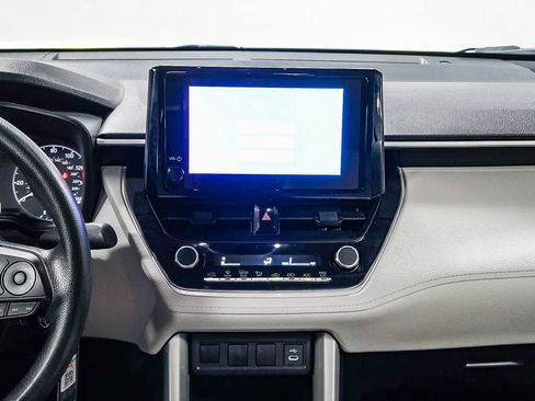 Certified 2025 Toyota Corolla Cross L image 14