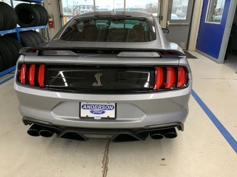 Used 2022 Ford Mustang Shelby GT500 w/ Technology Package image 6