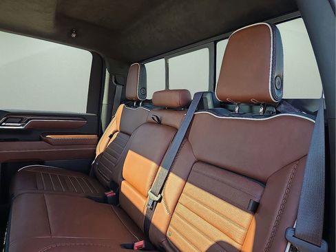Used 2024 GMC Sierra 3500 Denali Ultimate image 20