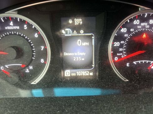 Certified 2016 Toyota Camry SE image 17