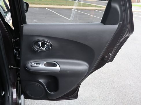 Used 2015 Nissan Juke SV AWD/4WD image 25