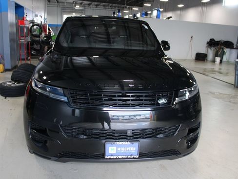 Used 2023 Land Rover Range Rover Sport SE AWD/4WD image 2