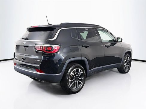 Used 2022 Jeep Compass Limited AWD/4WD image 11