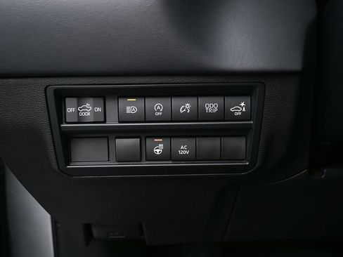 Used 2022 Toyota Tundra Platinum RWD image 9