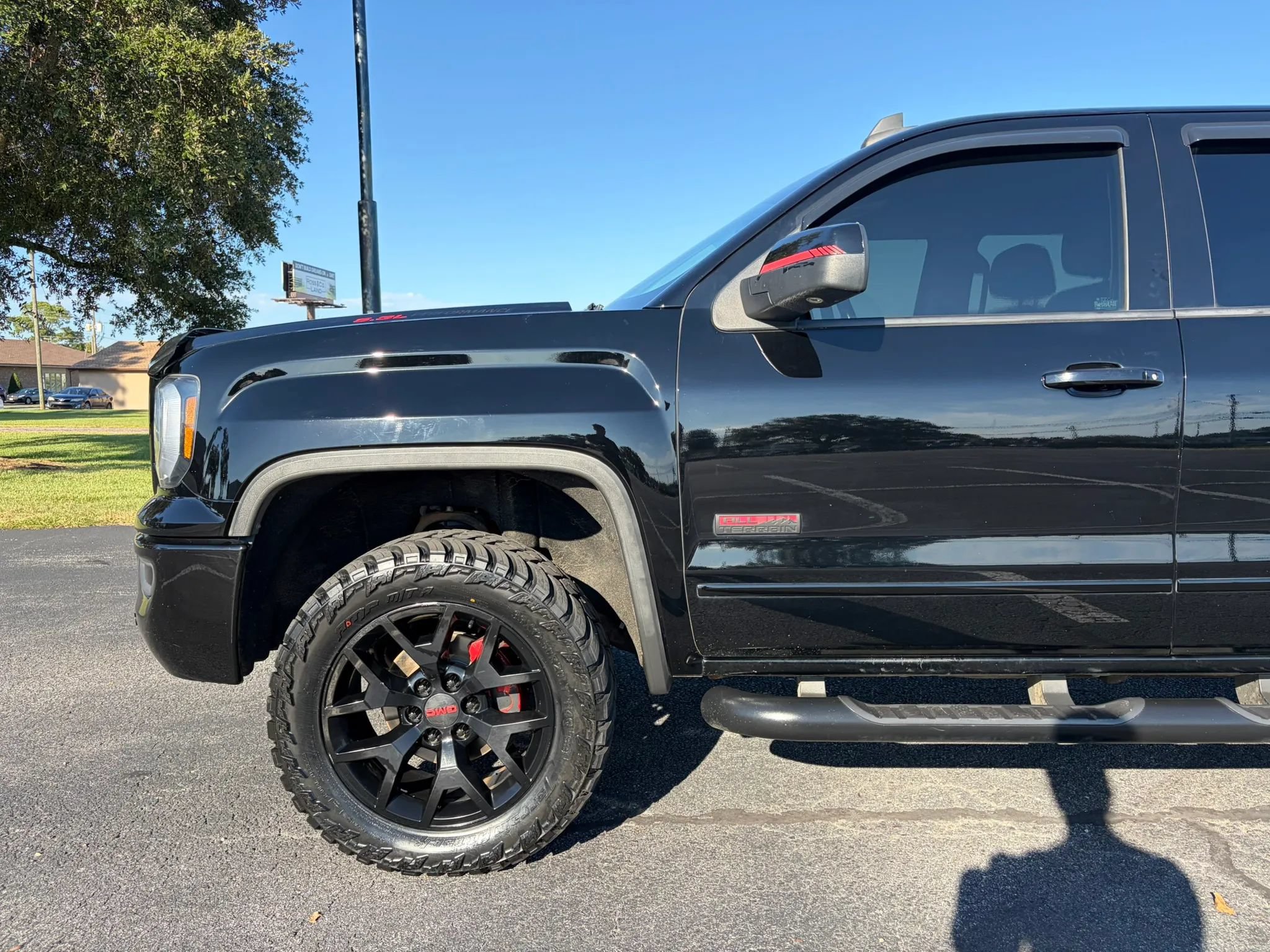 Used 2017 GMC Sierra 1500 SLT AWD/4WD image 3