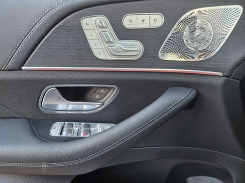 Certified 2025 Mercedes-Benz GLS 450 4MATIC image 23