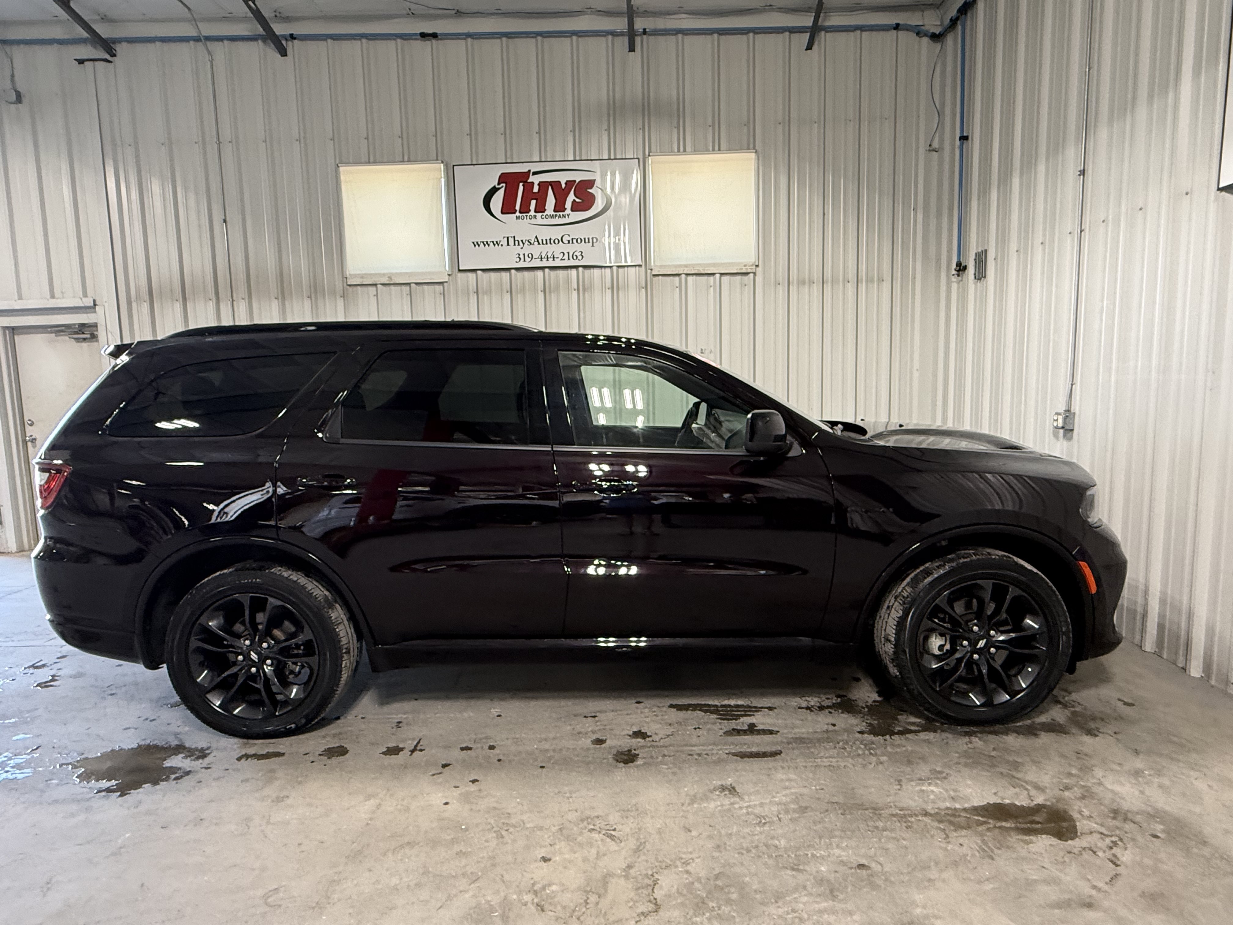 Used 2025 Dodge Durango R/T w/ Blacktop Package AWD/4WD image 2